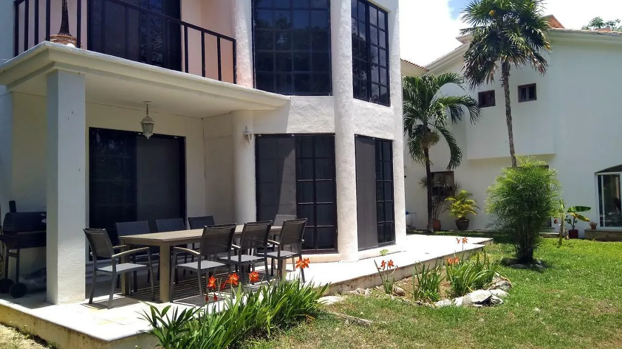 Villa Coba Playa del Carmen 0*,
